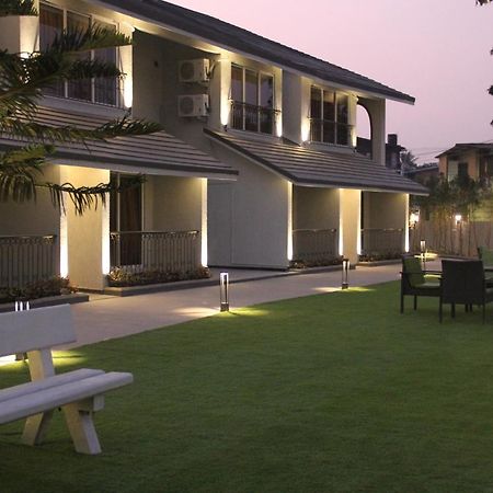Meritas Adore Resort Лонавла Екстер'єр фото
